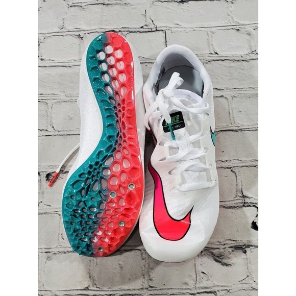 Athletic_Shoes